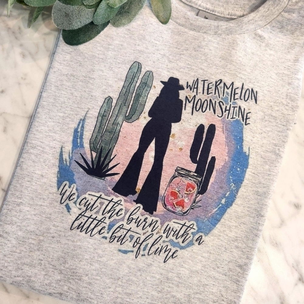 Lainey wilson shirt size XL country watermelon moonshine cute popular trending